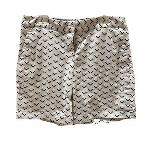 IZOD Cotton Beige Patterned Shorts with Pockets - Women’s size 4